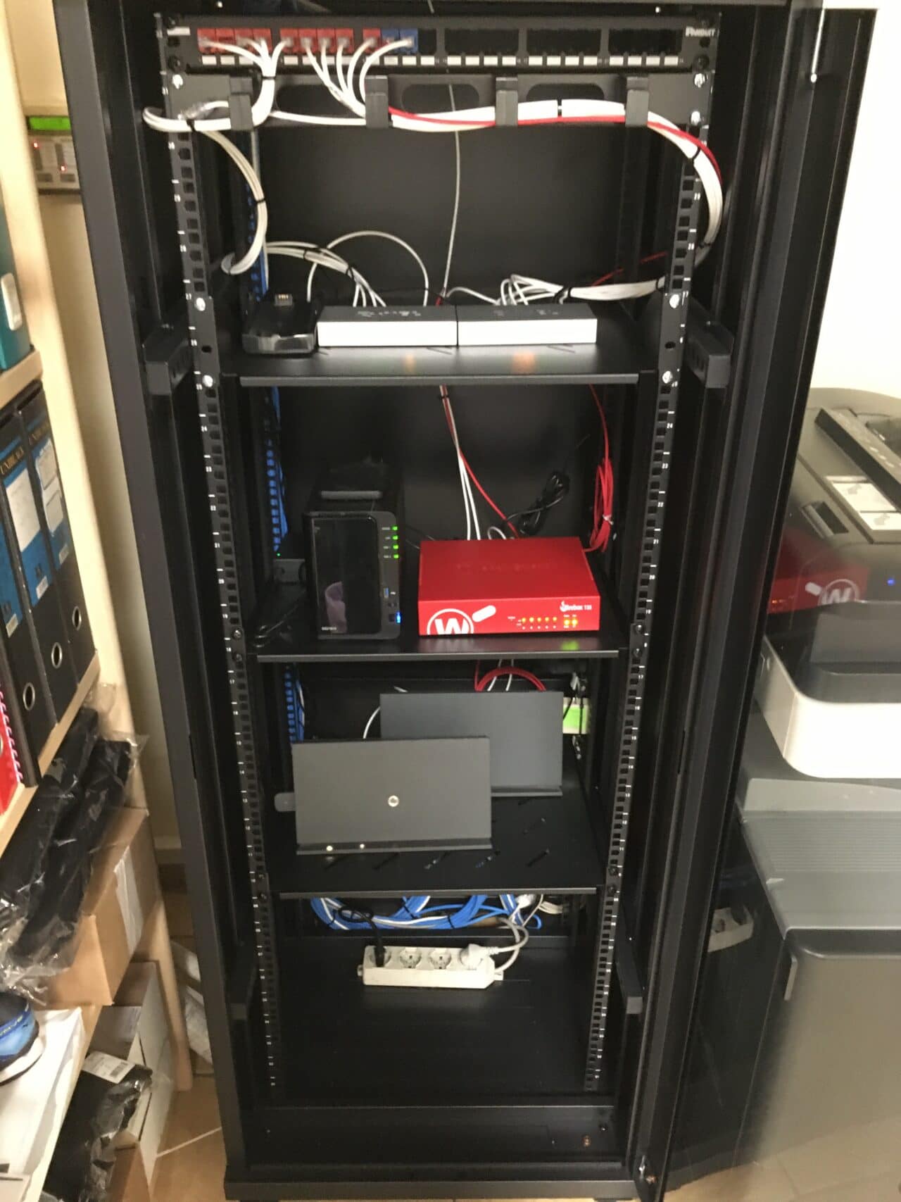 installazione-armadio-rack-Jump Computer